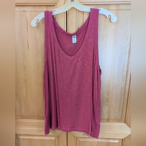 Old Navy tank Size PL (free with $50.00 purchase)